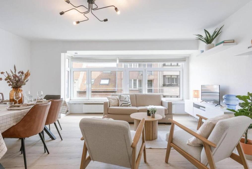 Hugo By The Harbor, Light-Filled And Centrally Located Apartment - Free Parking Ostende Kültér fotó