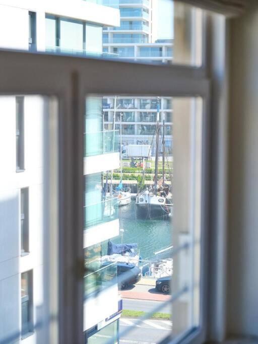 Hugo By The Harbor, Light-Filled And Centrally Located Apartment - Free Parking Ostende Kültér fotó